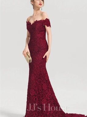 JJ's House Ardis
Burgundy Off the Shoulder Strapless Lace Maxi Dress #153638
